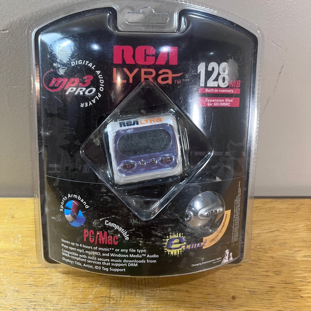 RCA Lyra RD1071 MP3 Player Vtg New 128MB White NIB Armband Headphones